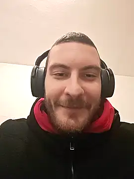 Snapshot of Zoomorris chatting on 12-02-25, 12:54 Zoomorris online show from 12-02-25, 12:54