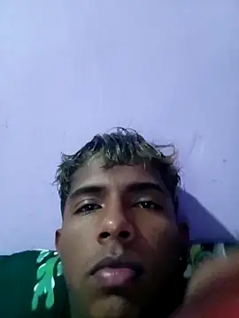 Snapshot of Mack_tom chatting on 12-19-25, 05:58 Mack tom online show from 12-19-25, 05:58