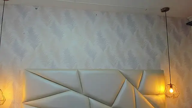 laurettedela rouse online show from 11-22-25, 11:09