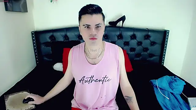 Snapshot of Sebastian_Loaiza chatting on 11-01-25, 11:45 Sebastian Loaiza online show from 11-01-25, 11:45