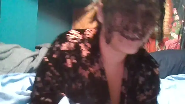 Snapshot of Buttercup2001 chatting on 11-01-25, 03:41 Buttercup2001 online show from 11-01-25, 03:41