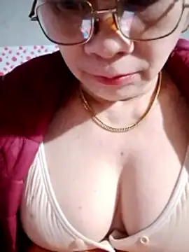 small-house123 online show from 01-08-26, 11:29