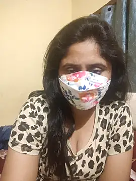 Snapshot of mouni499 chatting on 11-18-25, 05:39 mouni499 online show from 11-18-25, 05:39