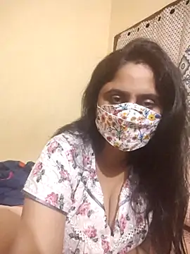 Snapshot of mouni499 chatting on 12-16-25, 05:18 mouni499 online show from 12-16-25, 05:18