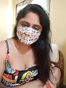 Snapshot of mouni499 chatting on 12-20-25, 09:05 mouni499 online show from 12-20-25, 09:05