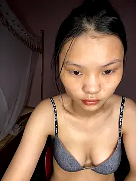 Snapshot of lung-linh chatting on 11-06-25, 10:05 lung-linh online show from 11-06-25, 10:05