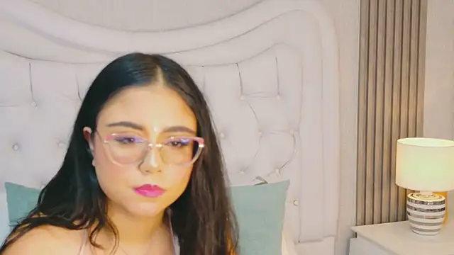 ScarlettPetrova online show from 04-15-26, 12:56