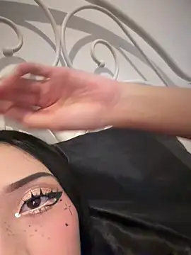 JIORYOvO online show from 06-19-26, 10:13