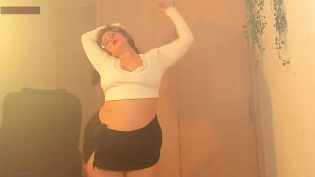 Cleopatra COL online show from 04-11-26, 09:30