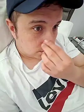 Snapshot of AngelsCouple- chatting on 11-01-25, 06:43 AngelsCouple- online show from 11-01-25, 06:43