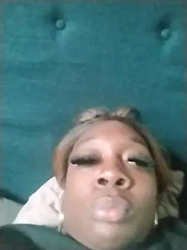 BiancaClarkson online show from 11-11-25, 07:25