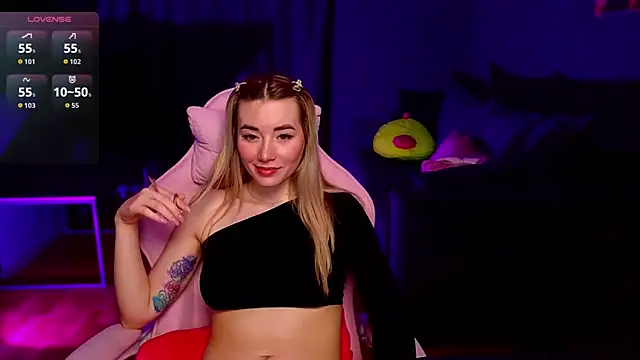 Rosie Mac online show from 04-06-26, 01:36