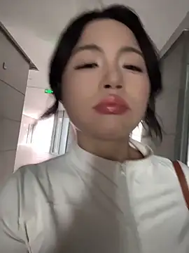 Sinicoco online show from 04-27-26, 06:22