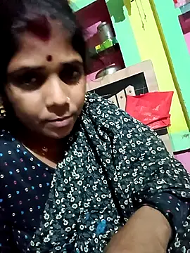 Snapshot of Simmy_hot chatting on 11-04-25, 06:18 Simmy hot online show from 11-04-25, 06:18