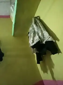 Snapshot of Simmy_hot chatting on 11-06-25, 04:52 Simmy hot online show from 11-06-25, 04:52