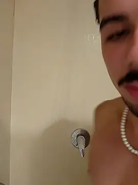 Snapshot of Leo__ribeiro chatting on 03-15-26, 02:01 Leo ribeiro online show from 03-15-26, 02:01