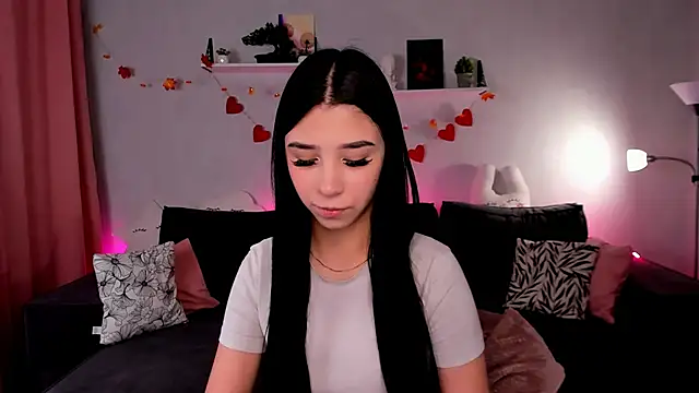 Snapshot of jasminharris chatting on 11-08-25, 02:23 jasminharris online show from 11-08-25, 02:23