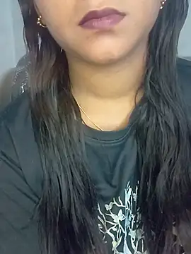 Snapshot of Neha533 chatting on 05-18-26, 06:36 Neha533 online show from 05-18-26, 06:36