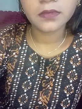 Snapshot of Neha533 chatting on 05-21-26, 05:31 Neha533 online show from 05-21-26, 05:31