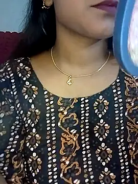 Snapshot of Neha533 chatting on 06-01-26, 06:20 Neha533 online show from 06-01-26, 06:20