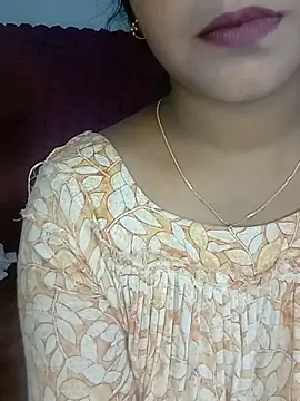 Snapshot of Neha533 chatting on 06-07-26, 06:33 Neha533 online show from 06-07-26, 06:33