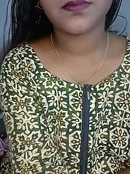 Snapshot of Neha533 chatting on 06-12-26, 06:40 Neha533 online show from 06-12-26, 06:40