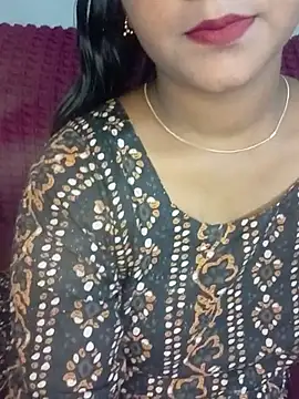 Snapshot of Neha533 chatting on 06-13-26, 05:44 Neha533 online show from 06-13-26, 05:44