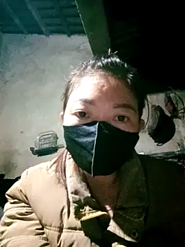 Snapshot of Mami_xxx chatting on 12-15-25, 08:57 Mami xxx online show from 12-15-25, 08:57