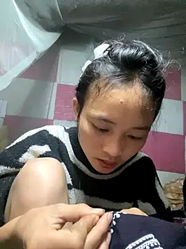 Snapshot of Li_ve chatting on 11-13-25, 01:37 Li ve online show from 11-13-25, 01:37