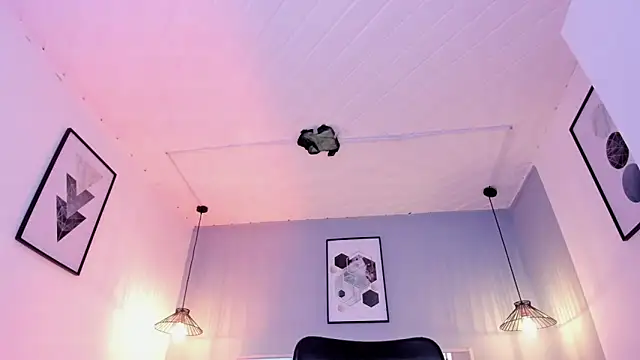 zoe-moreau online show from 02-11-26, 07:41