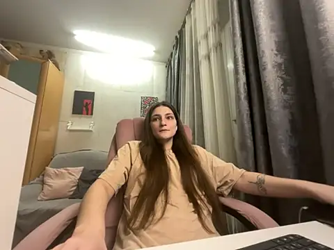 HelgaMun online show from 11-17-25, 12:33