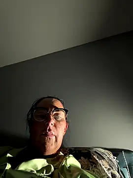 Angel-LinaX online show from 12-21-25, 09:11