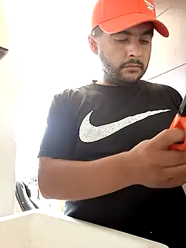 Snapshot of Yerackhip chatting on 11-14-25, 09:35 Yerackhip online show from 11-14-25, 09:35