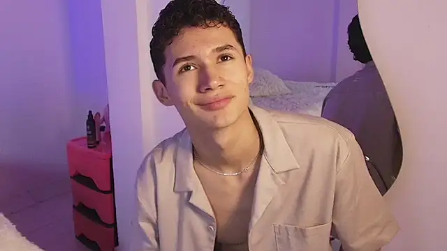 Snapshot of Eiden_Blake chatting on 12-15-25, 11:42 Eiden Blake online show from 12-15-25, 11:42