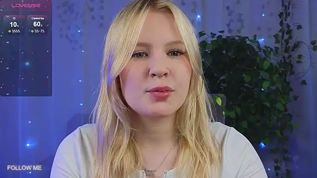 Mila wxw online show from 11-15-25, 08:22