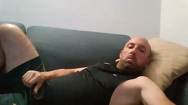 Snapshot of luca_beech88 chatting on 06-29-26, 07:03 luca beech88 online show from 06-29-26, 07:03