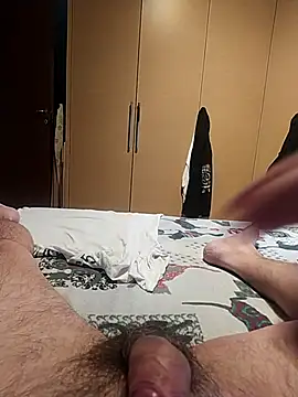 Snapshot of Cini75 chatting on 11-15-25, 08:00 Cini75 online show from 11-15-25, 08:00