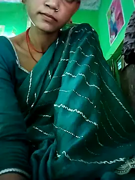 Snapshot of Jooli_cuty chatting on 05-16-26, 02:41 Jooli cuty online show from 05-16-26, 02:41