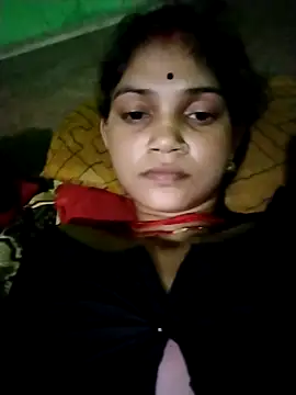 Snapshot of Jooli_cuty chatting on 05-19-26, 04:46 Jooli cuty online show from 05-19-26, 04:46