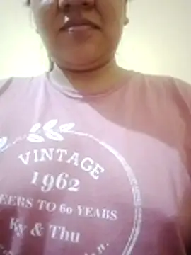 Snapshot of rebelde502 chatting on 11-10-25, 12:04 rebelde502 online show from 11-10-25, 12:04