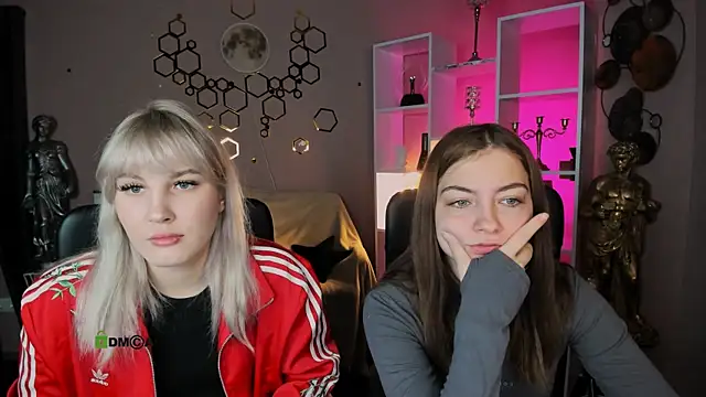 Snapshot of baby_hotte chatting on 12-17-25, 06:41 baby hotte online show from 12-17-25, 06:41