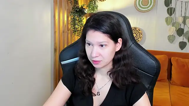 Snapshot of SaraDenars chatting on 11-13-25, 05:28 SaraDenars online show from 11-13-25, 05:28