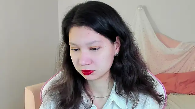 Snapshot of SaraDenars chatting on 11-18-25, 05:12 SaraDenars online show from 11-18-25, 05:12