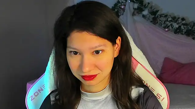 Snapshot of SaraDenars chatting on 12-14-25, 05:13 SaraDenars online show from 12-14-25, 05:13