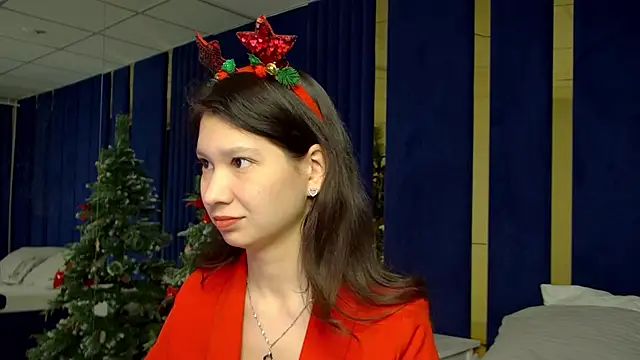 Snapshot of SaraDenars chatting on 12-15-25, 05:34 SaraDenars online show from 12-15-25, 05:34