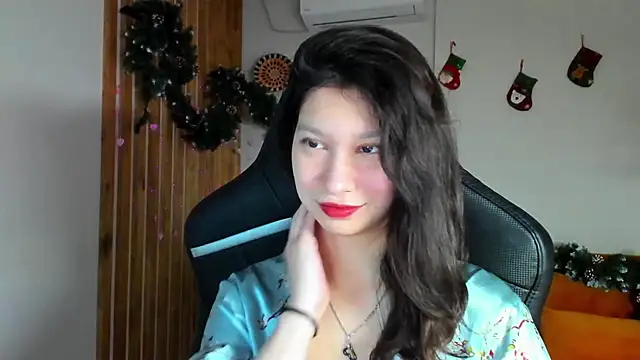 Snapshot of SaraDenars chatting on 12-22-25, 06:32 SaraDenars online show from 12-22-25, 06:32