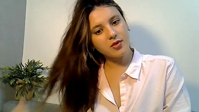 Snapshot of KiraHoney chatting on 11-10-25, 02:38 KiraHoney online show from 11-10-25, 02:38