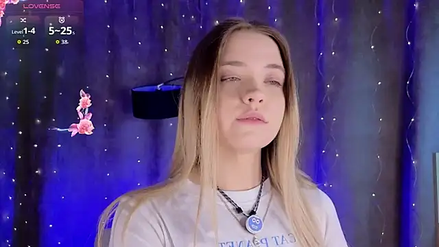 Snapshot of JeanToh chatting on 11-19-25, 03:12 JeanToh online show from 11-19-25, 03:12