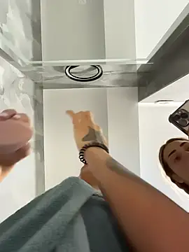 Snapshot of VickyM99 chatting on 12-14-25, 08:09 VickyM99 online show from 12-14-25, 08:09