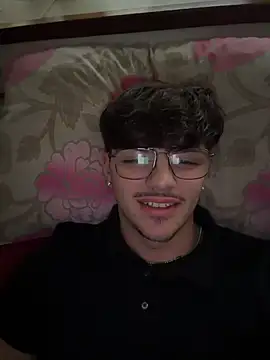 Snapshot of Lxx001@xh chatting on 11-07-25, 03:12 Lxx001xh online show from 11-07-25, 03:12